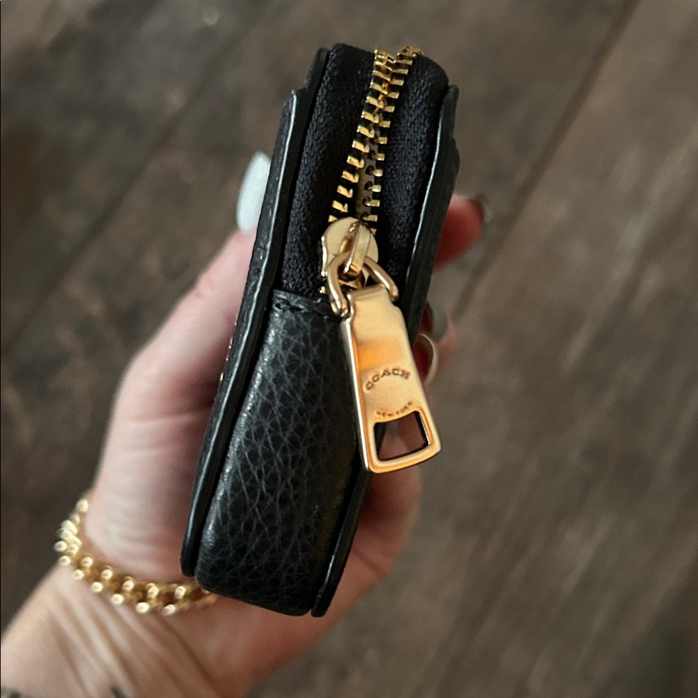 Coach Black Card Holder with Gold Chain - Picture 4 of 4